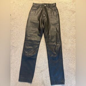 Wilsons Women’s Black Leather Pants Size 4